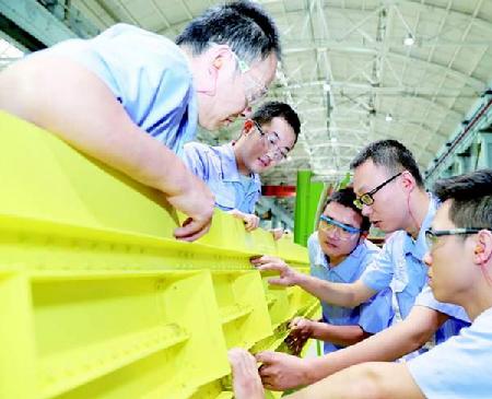 機(jī)身裝配廠生產(chǎn)現(xiàn)場。