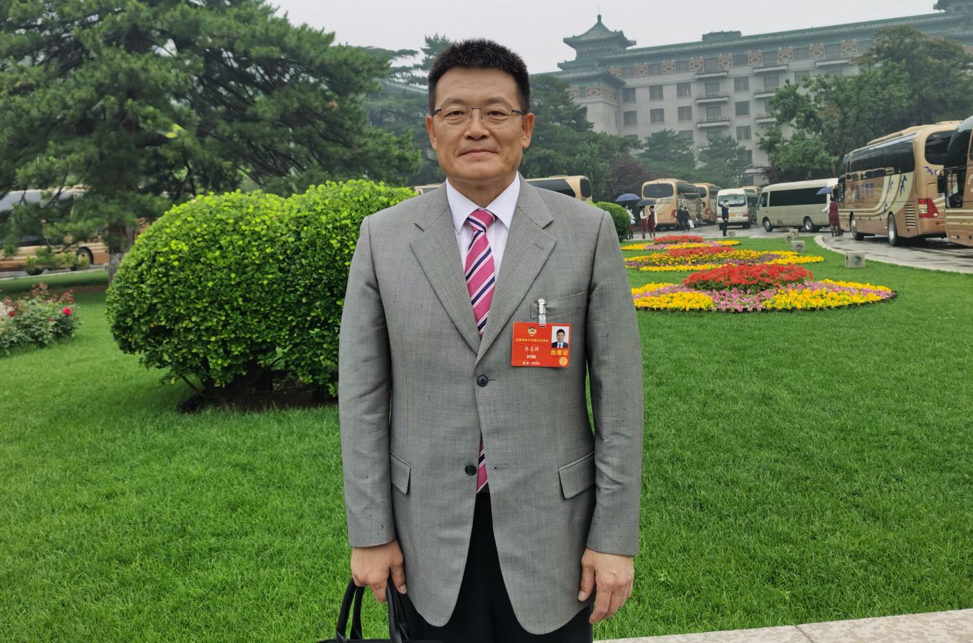 6.全國政協(xié)委員、航空工業(yè)制造院院長、黨委副書記李志強